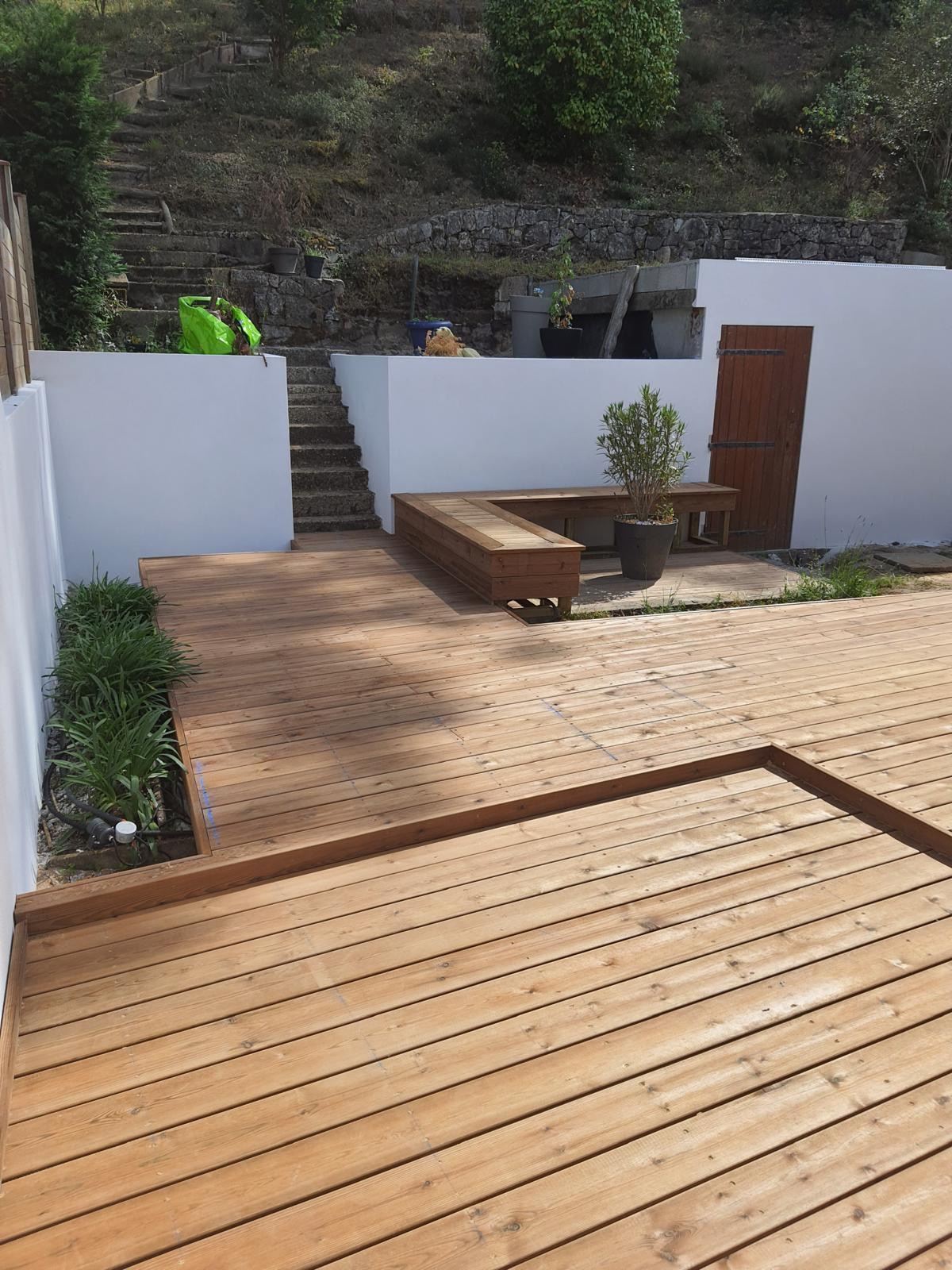 Terrasse en bois réalisée par GCM Rénovation